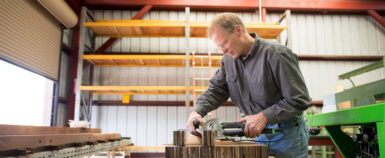 Sonoma-Mill-Works-Man-Working-with-Wood-flip-1280-525